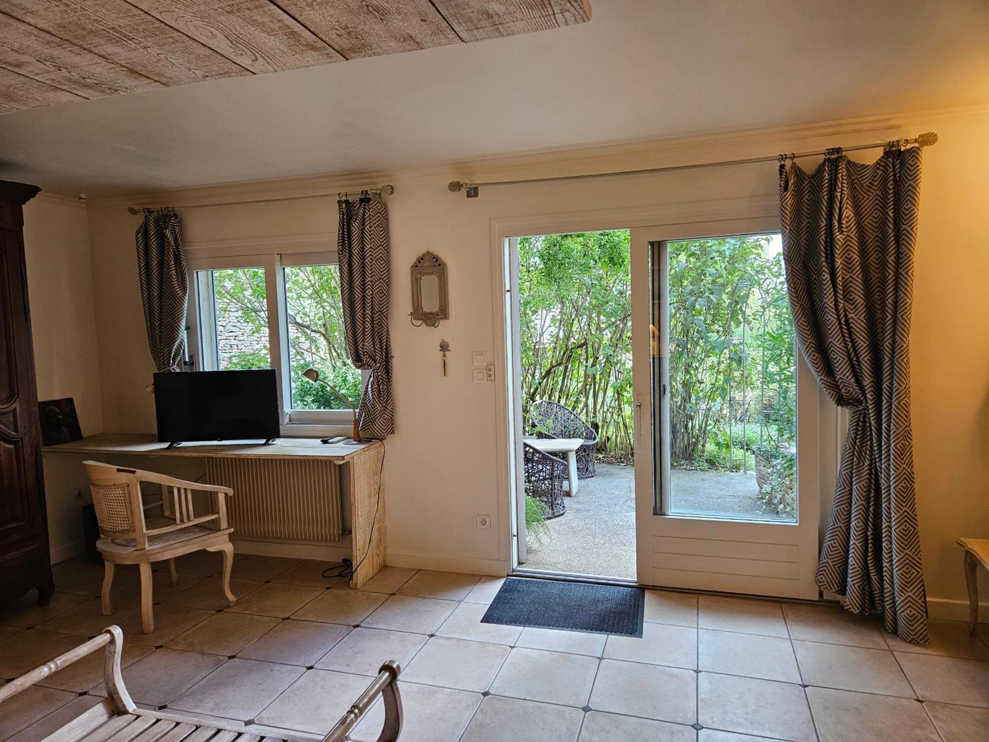 Maisons Les Tilleuls, Les Pins Et Les Lilas Beaune (Cote d'Or)