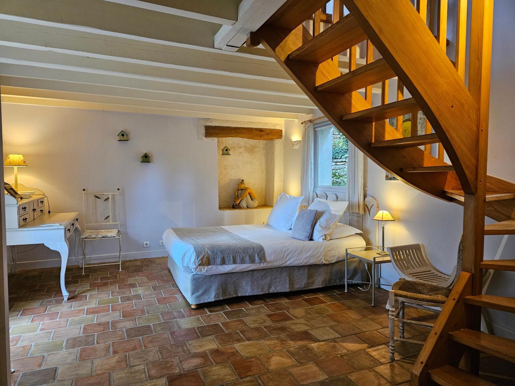 Maisons Les Tilleuls, Les Pins Et Les Lilas Hébergement de vacances Beaune (Cote d'Or)