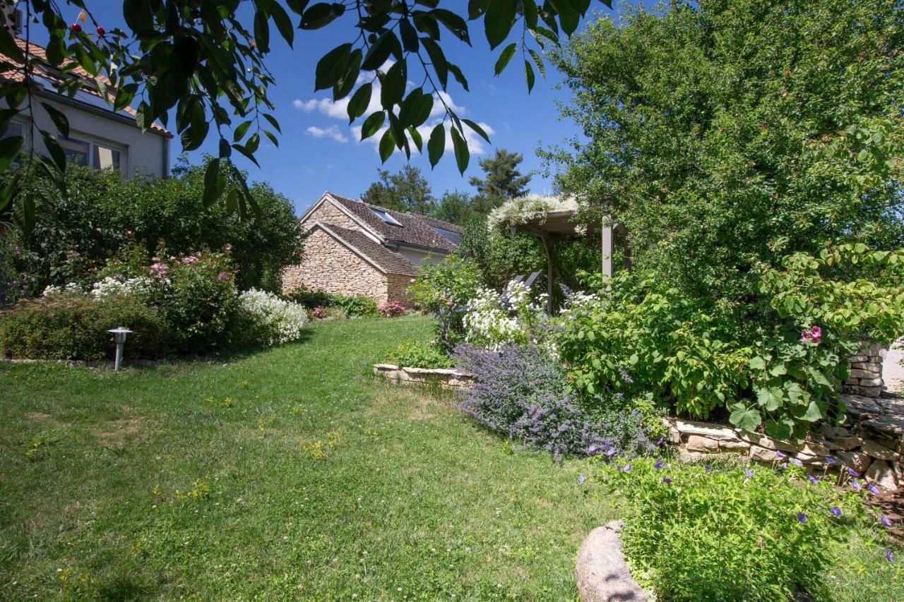 Maisons Les Tilleuls, Les Pins Et Les Lilas Hébergement de vacances Beaune (Cote d'Or)